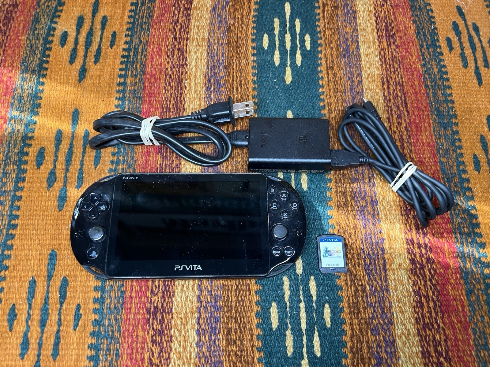 Sony PlayStation Vita Slim PS VITA Console PCH-2001 Black W/ Charger & Game