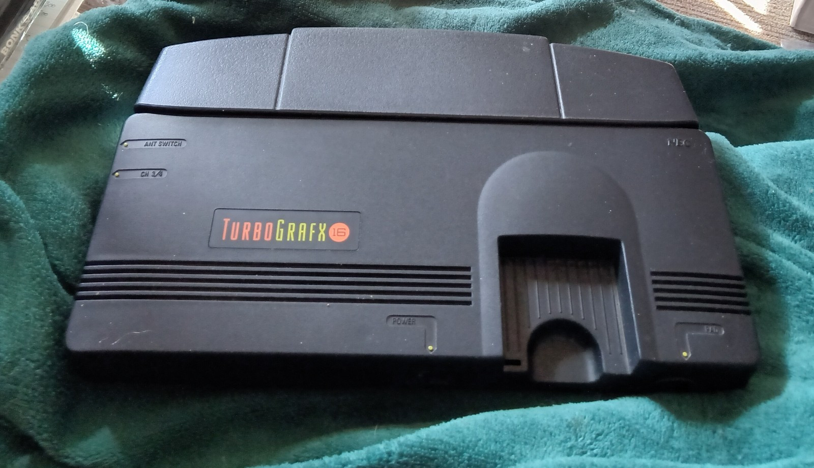 Turbografx 16 Console Lot with Game (NEC Electronics, Vintage Games)