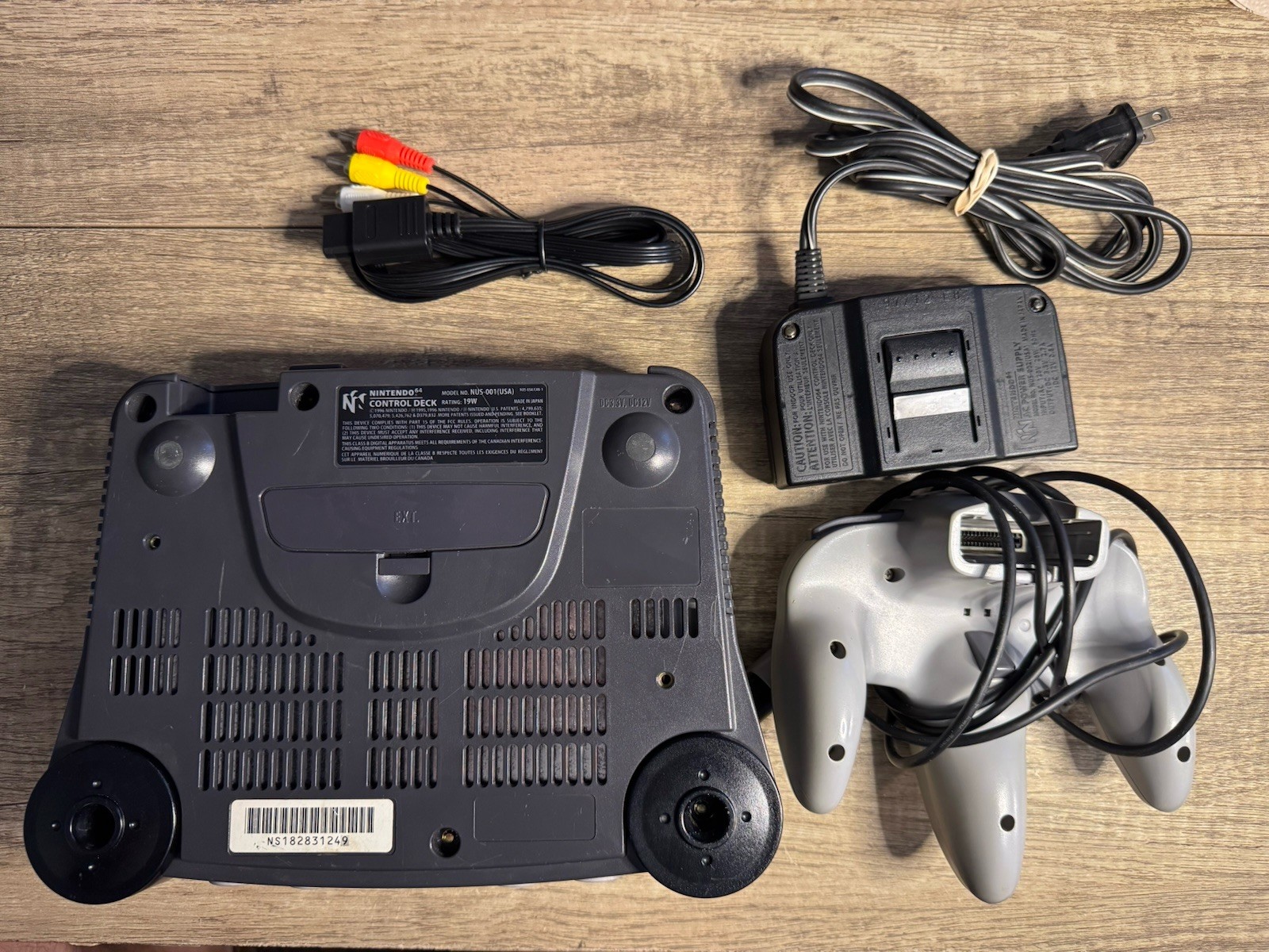 Nintendo 64 N64 Console w/ OEM Controller & Cables + Jumper Pak Tested Authentic