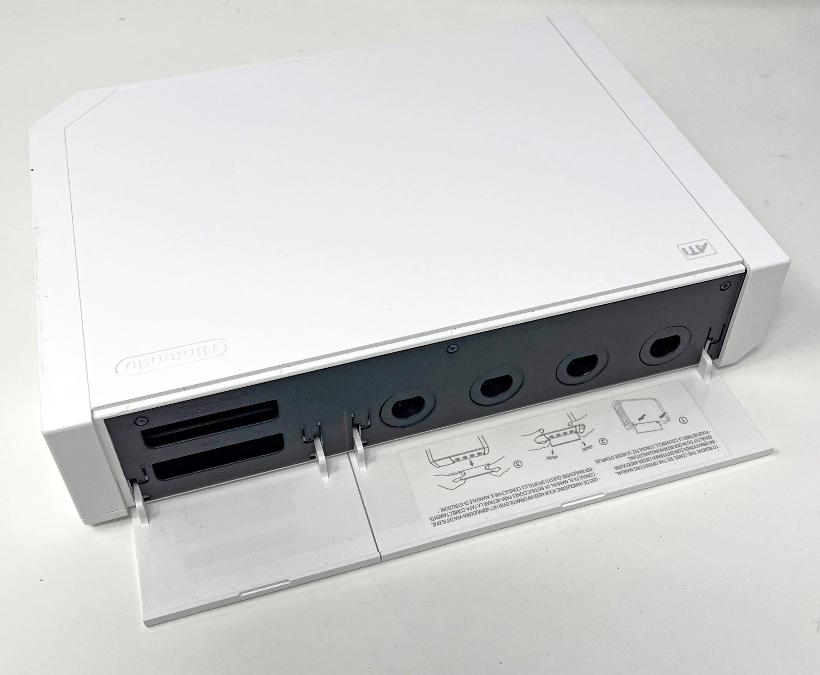 Nintendo White Wii Console RVL-001 Gamecube Ports Wii Play Remote Nunchuk Used