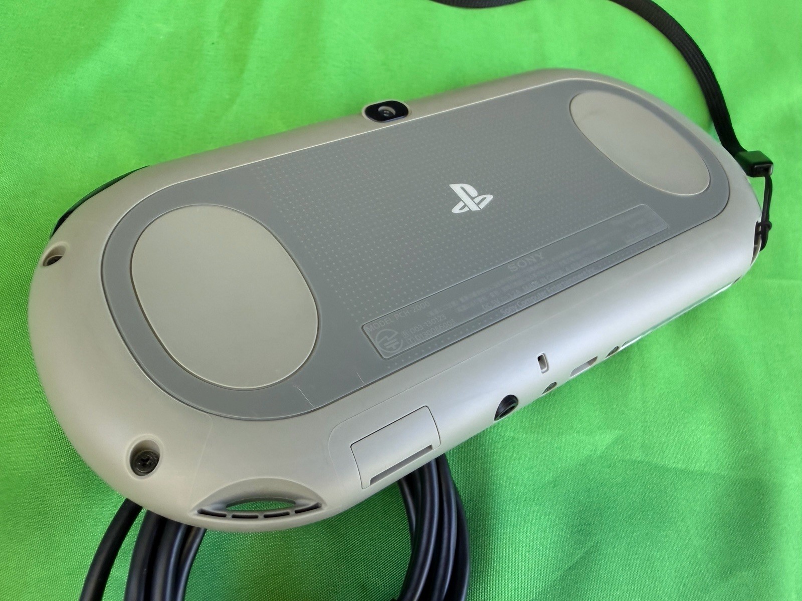 Sony PlayStation Vita PCH-2000 Slim Khaki / Black Edition – Excellent Condition