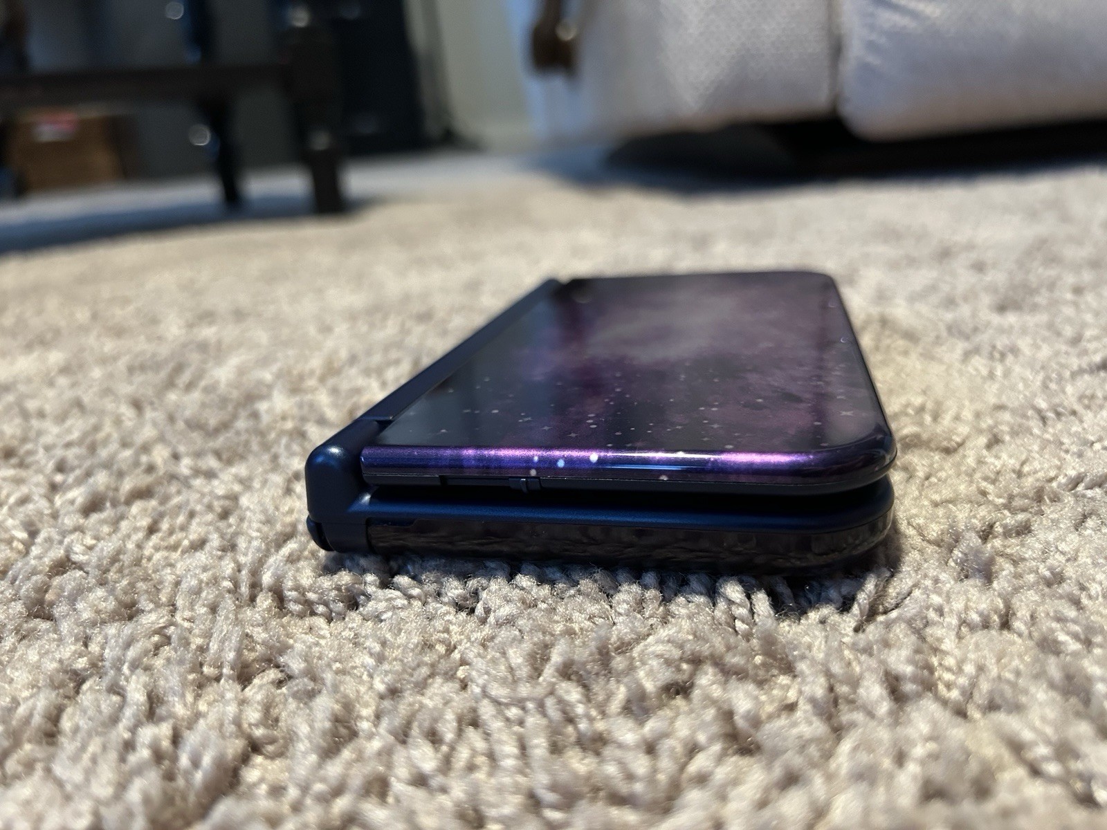 Nintendo 3ds Galaxy XL, in good condition, comes with box, charger, and 9 games!