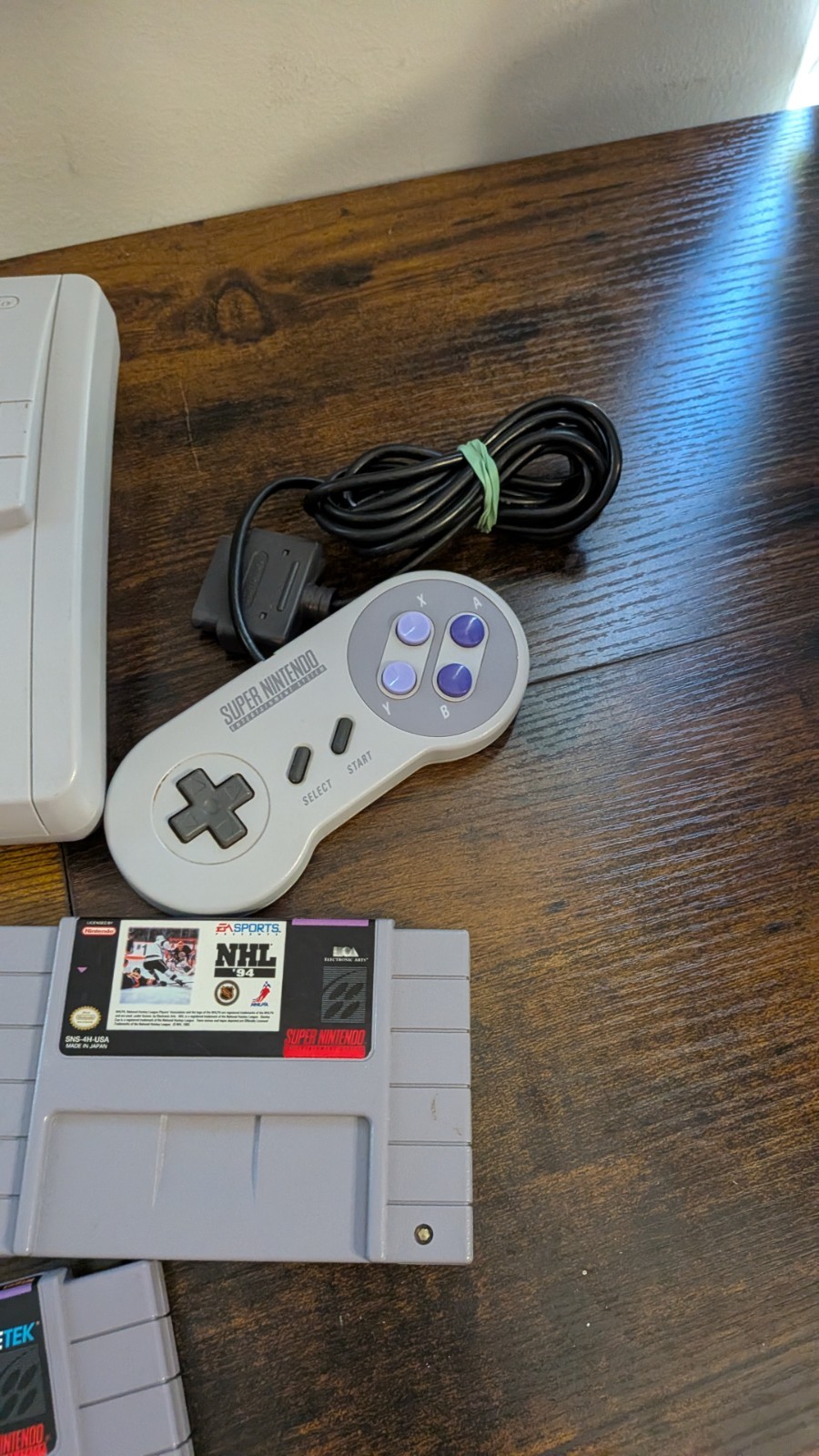 Super Nintendo SNES JR. Console Bundle OEM Controller + Cords + 3 Games!