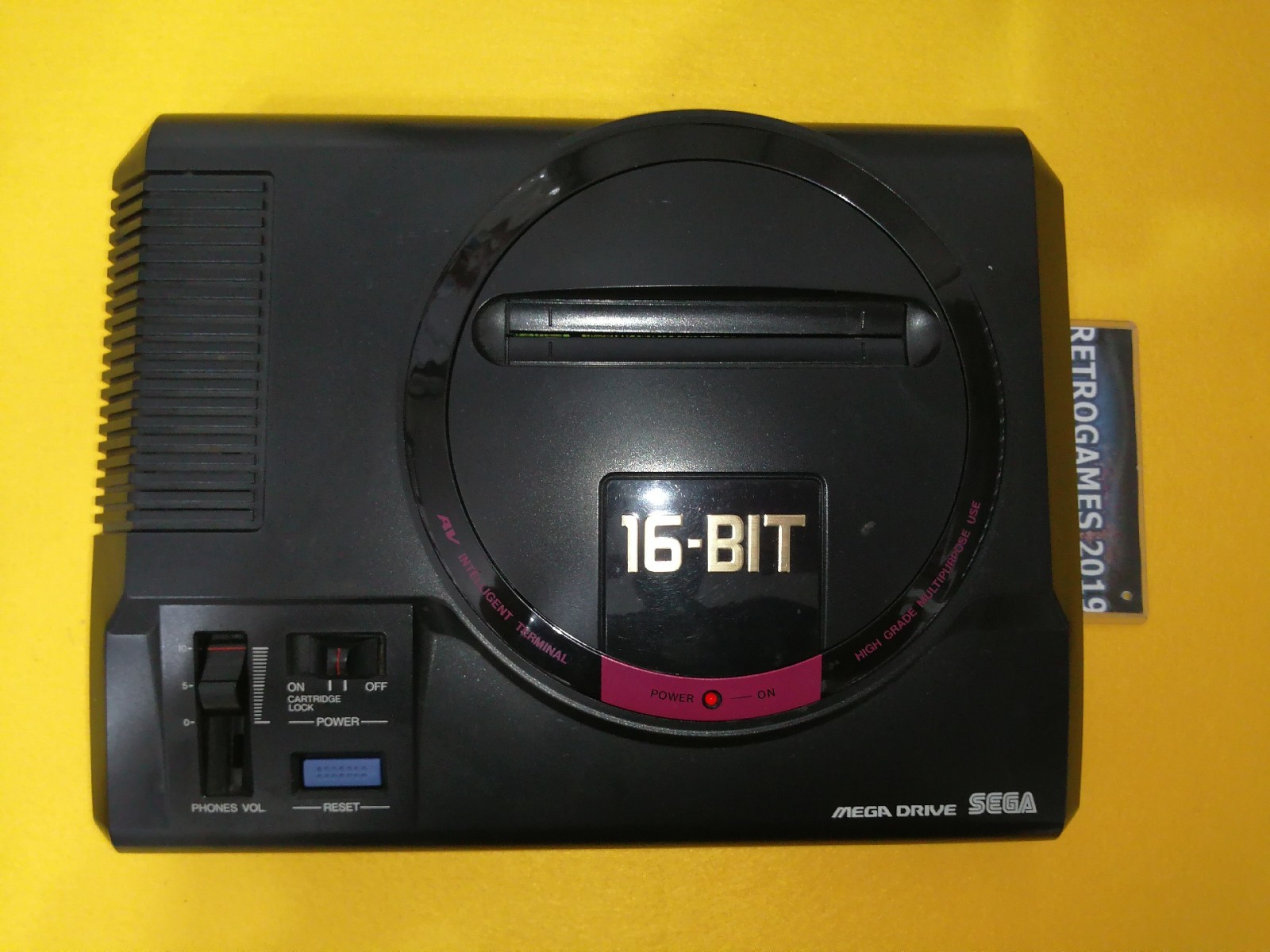 MD SEGA MEGADRIVE FRIST MODEL REG CARD BOXED MATCH SERIAL