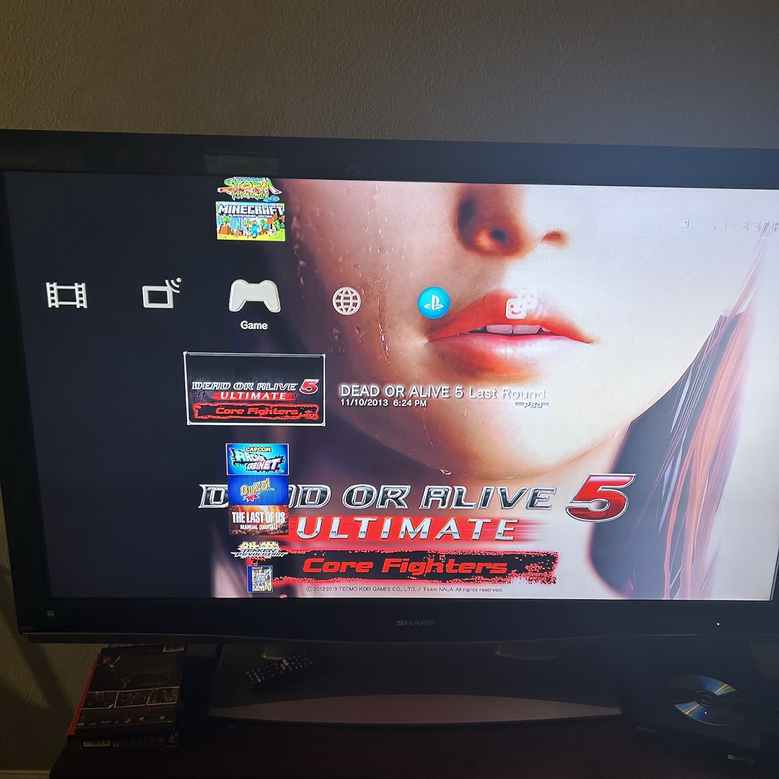Sony PlayStation 3 PS3 Console CECH-2001B 3 Controllers MARVEL VS CAPCOM 2 READ