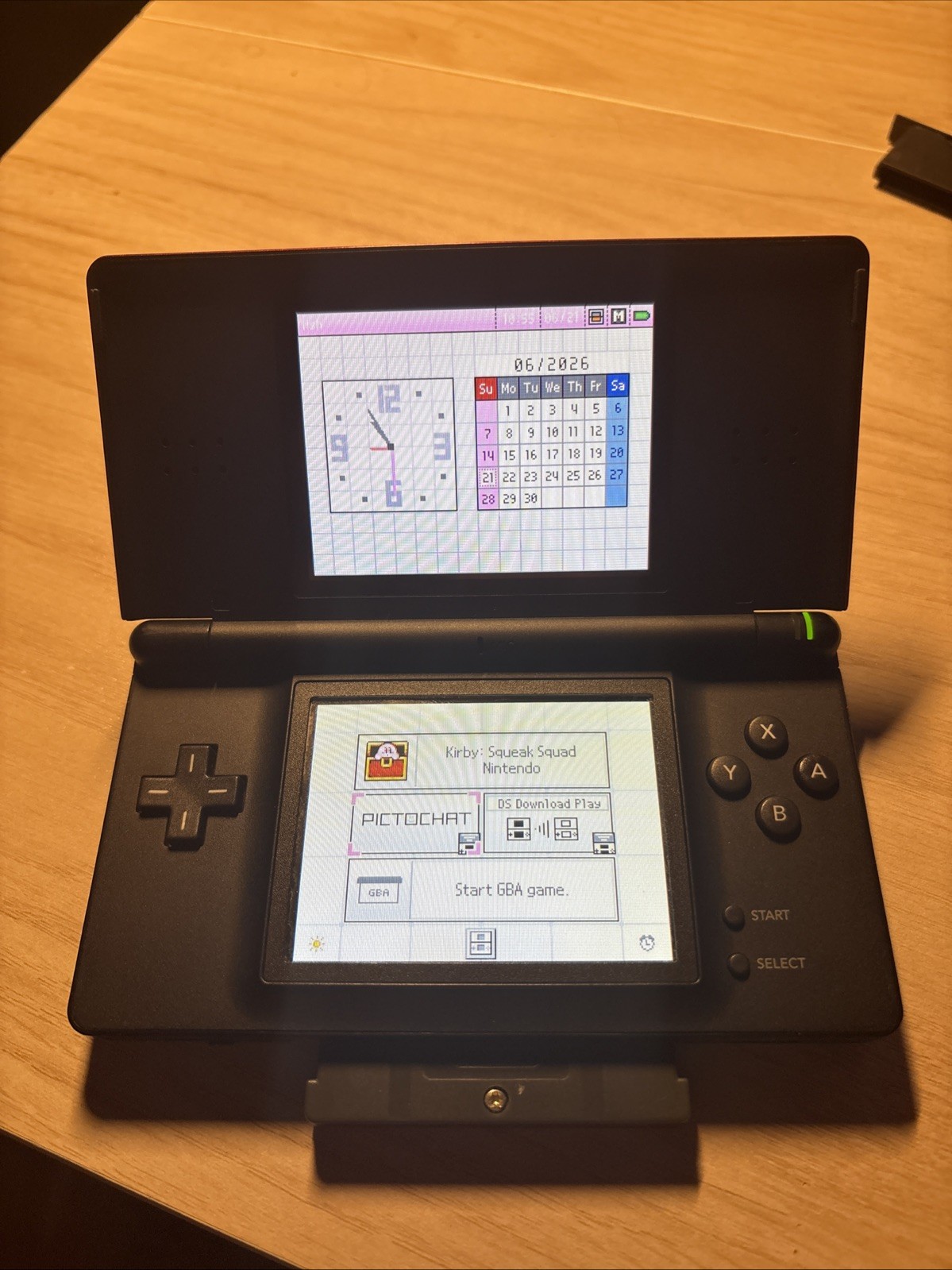 Nintendo DS Lite – Crimson Red READ DESCRIPTION
