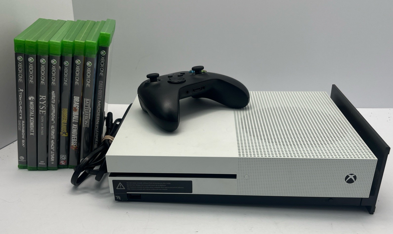 ​Xbox One S White Console Bundle | Series Controller, 2 Games (Titanfall 2) TEST