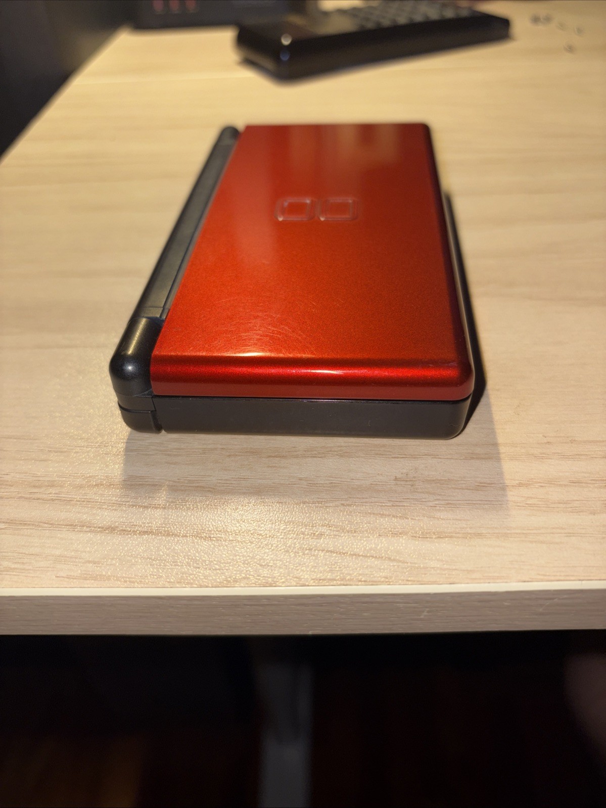 Nintendo DS Lite – Crimson Red READ DESCRIPTION