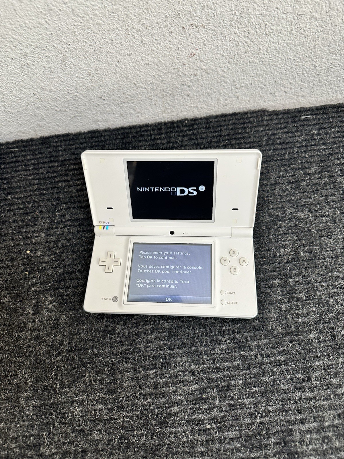 Nintendo DSi Console Japan Model TWL -001(JPN) White Console Only Nice