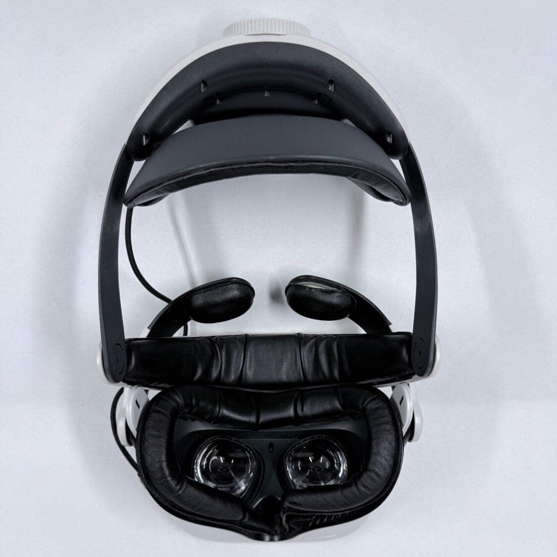 Meta Quest 2 128GB Standalone All-in-One VR Headset KW49CM
