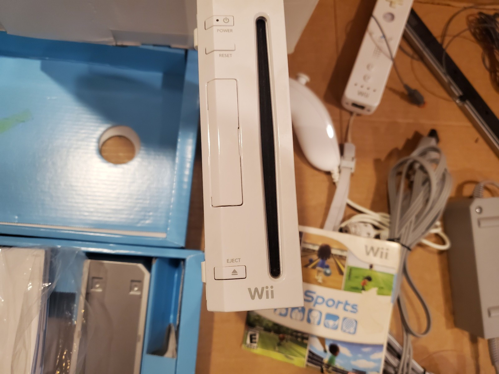 Nintendo Wii Sports Game Console Complete in Box CIB | Tested