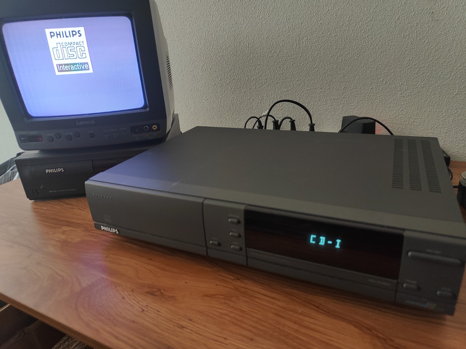 Rare Philips 220/60 Retro Gaming Console Spares & Repairs (does not read discs)