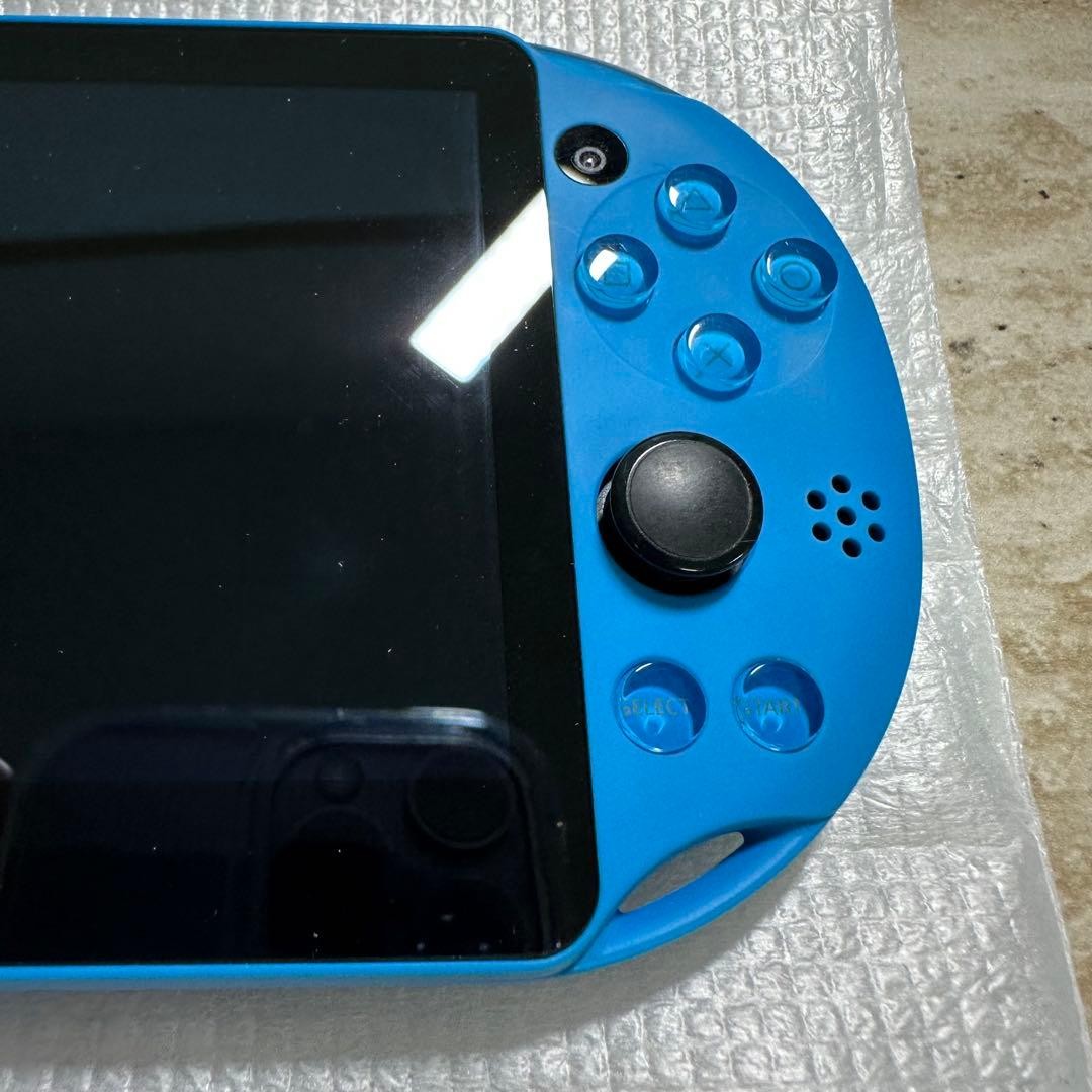 Sony PS Vita PCH-2000 ZA23 Aqua Blue Wi-Fi Box Charger 8GB Near Mint