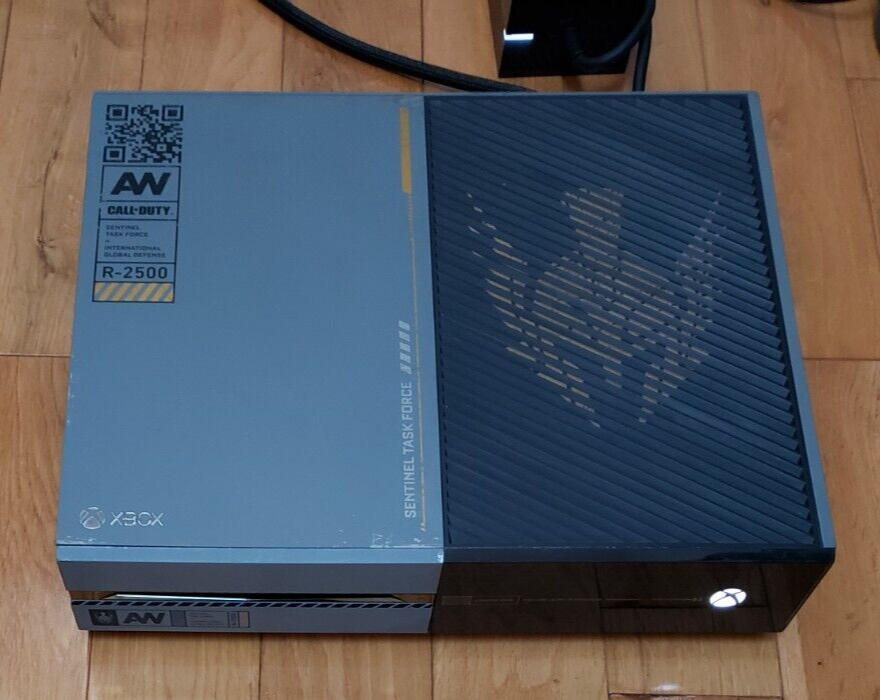 Xbox One Call of Duty Advanced Warfare 1TB Console, Disc Tray Issue, *READ