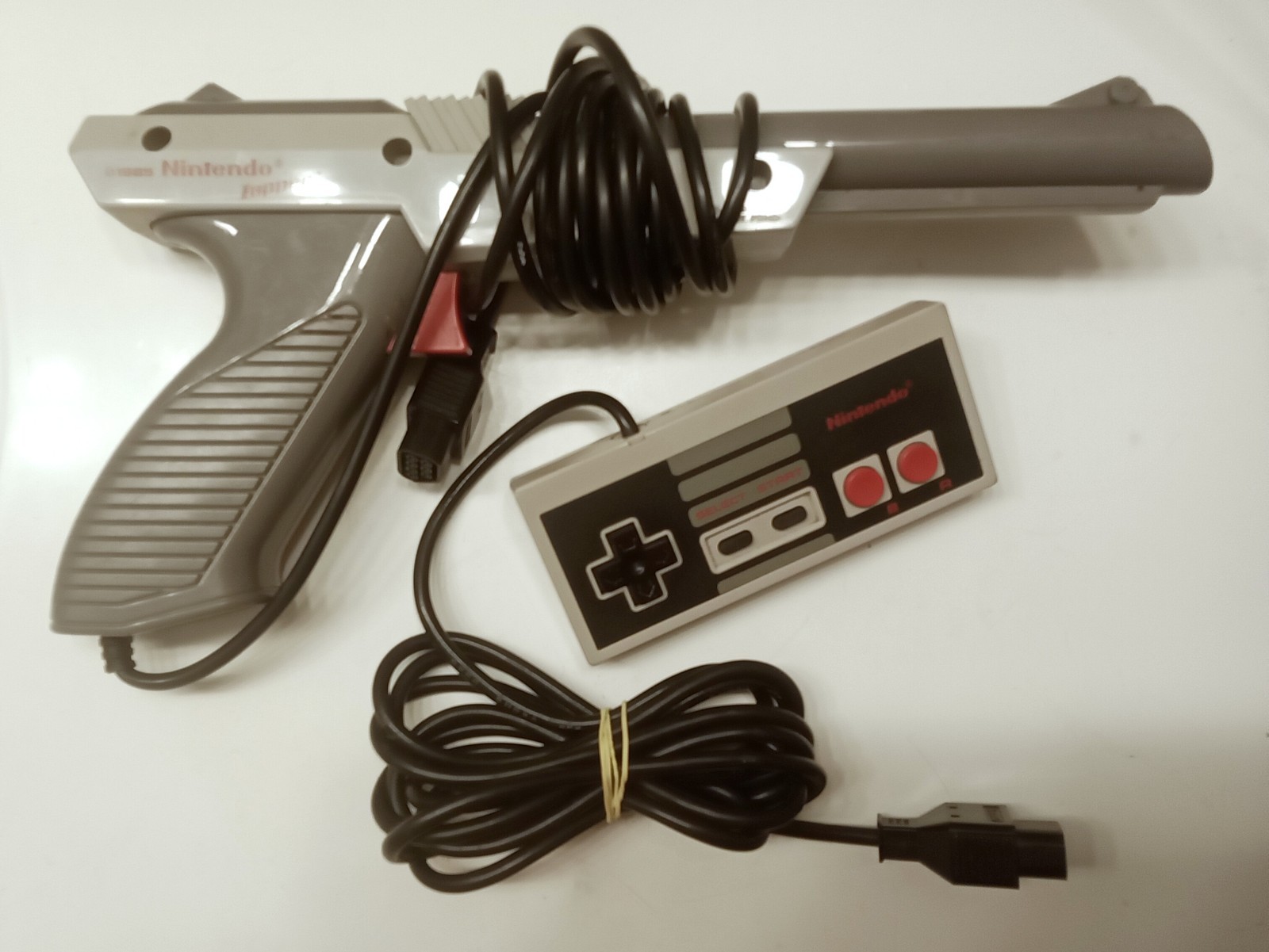 Nintendo NES Console w/ Controller, Zapper, Game, AV Cable, & AC Adapter