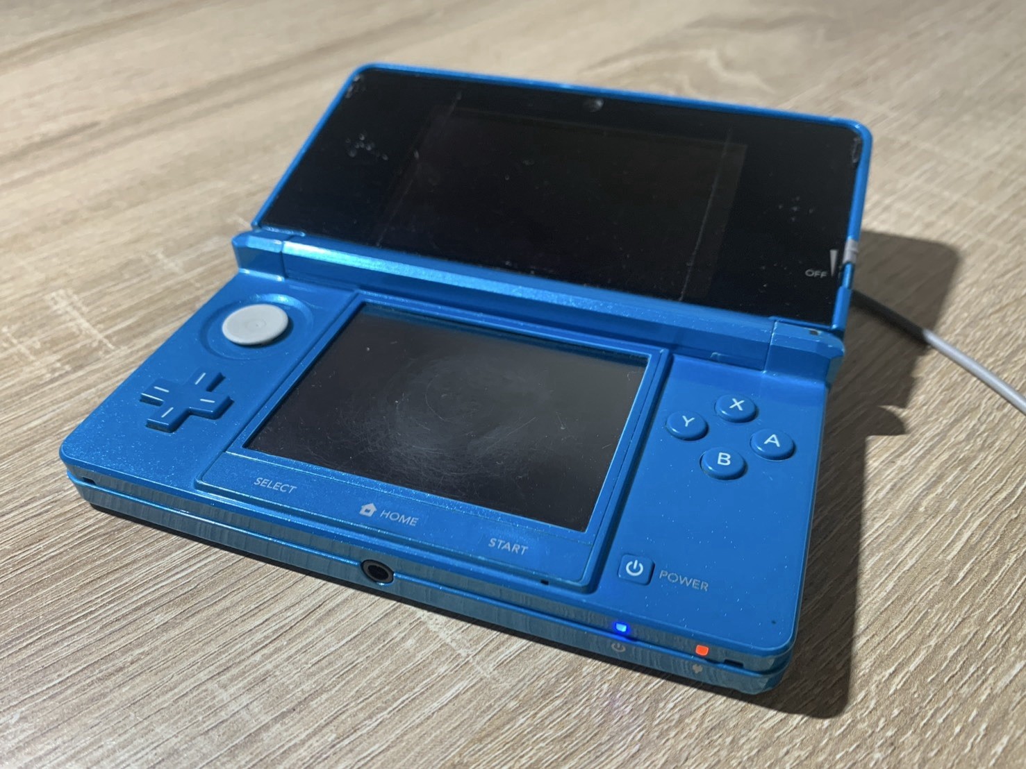1484 Nintendo 3DS Light Blue For Parts