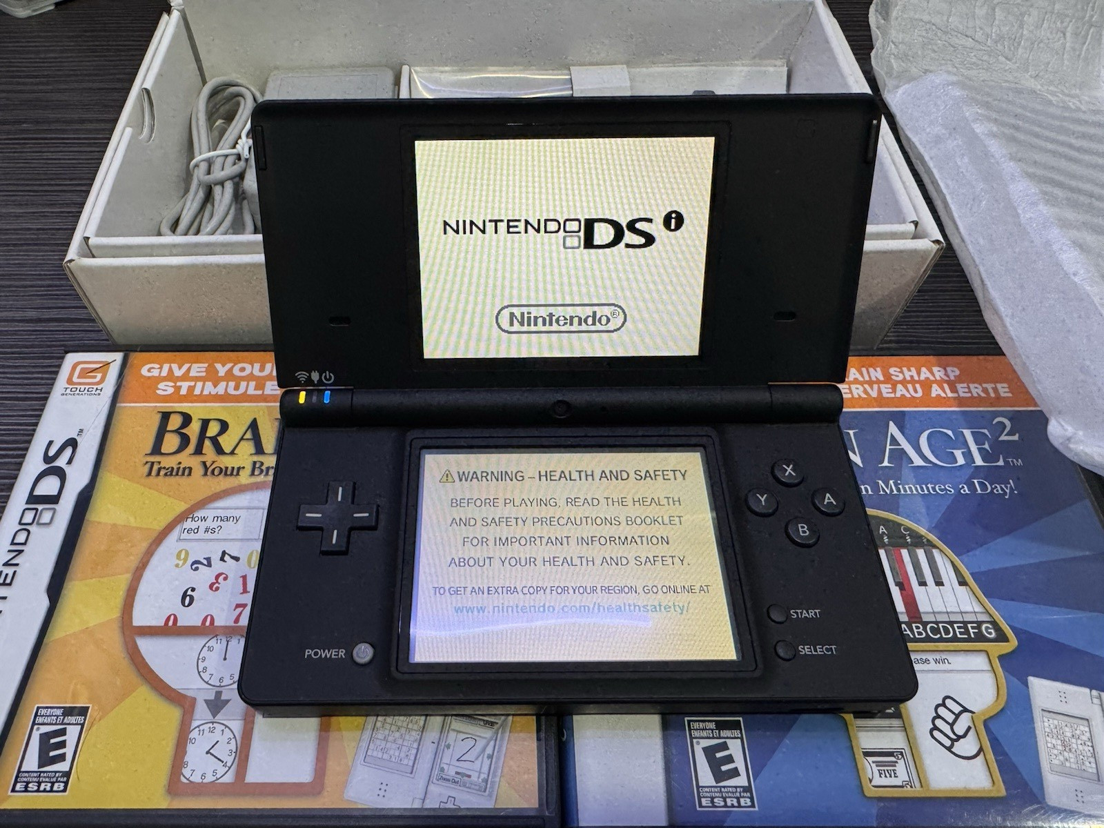 Nintendo DSi Launch Edition Black Handheld System – Very Good