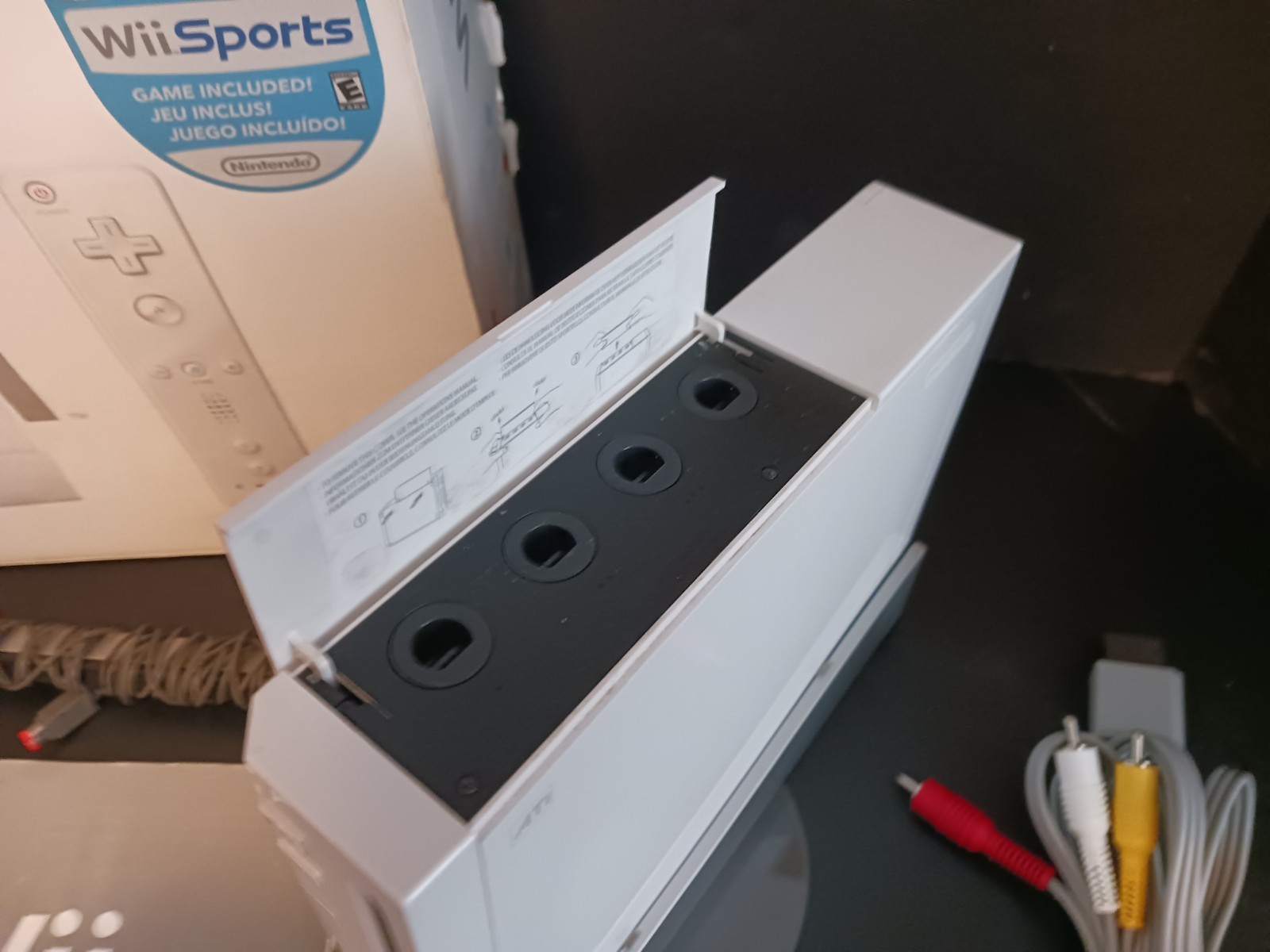 Nintendo Wii Console White Complete In Box CIB with Wii Sports Bundle – Tested!