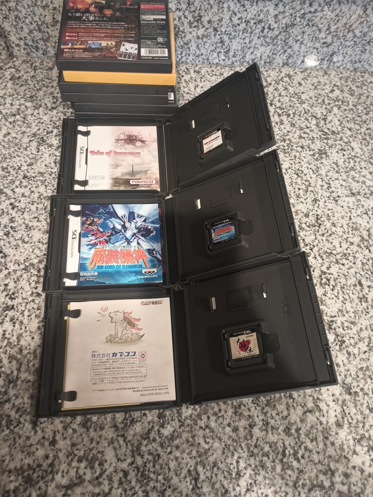 Nintendo DS Lite Launch Edition Silver Handheld System 11 Games