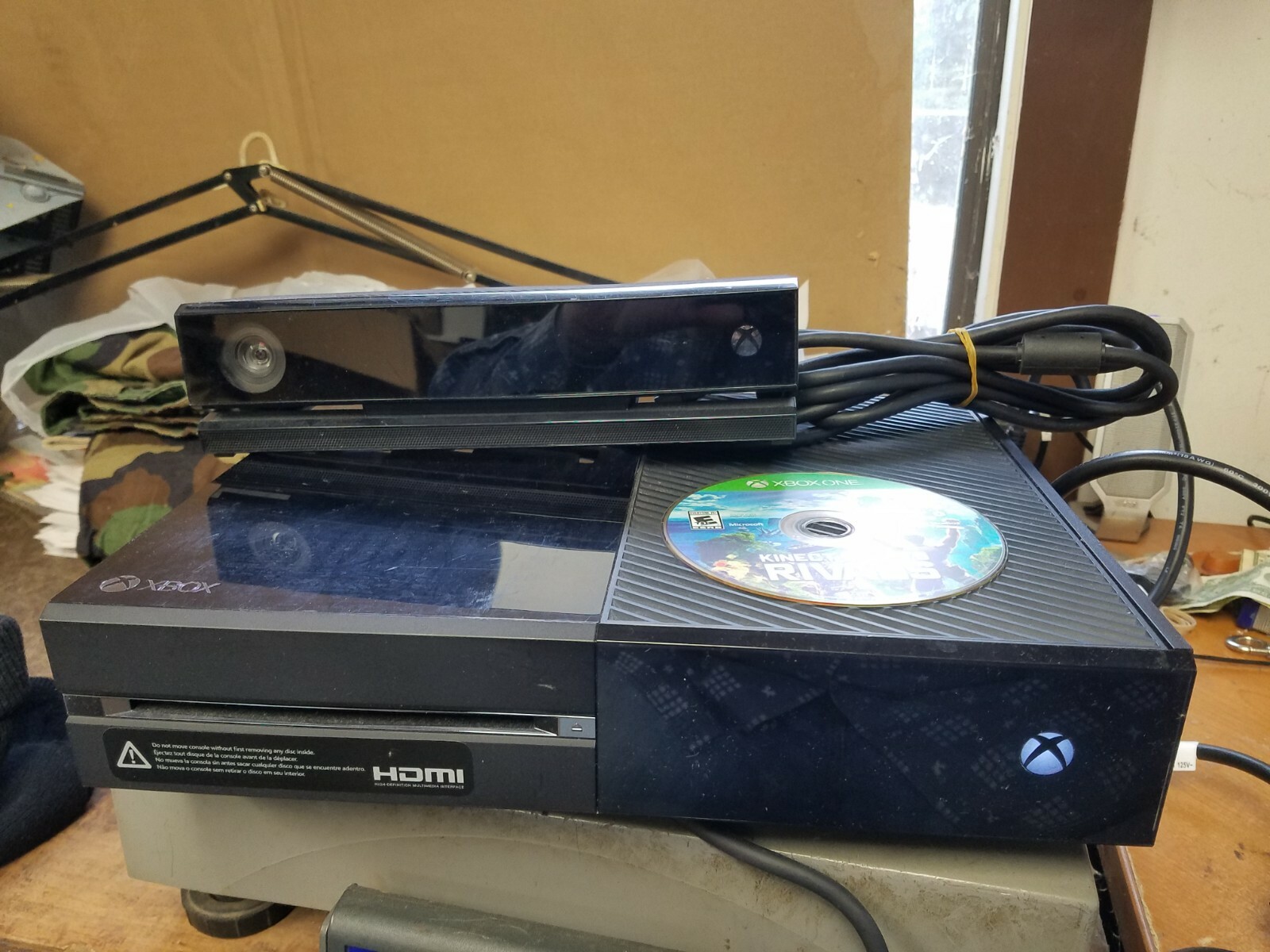 2014 Microsoft Xbox One 1540 500GB Black Home Console w/ Kinect & Wires