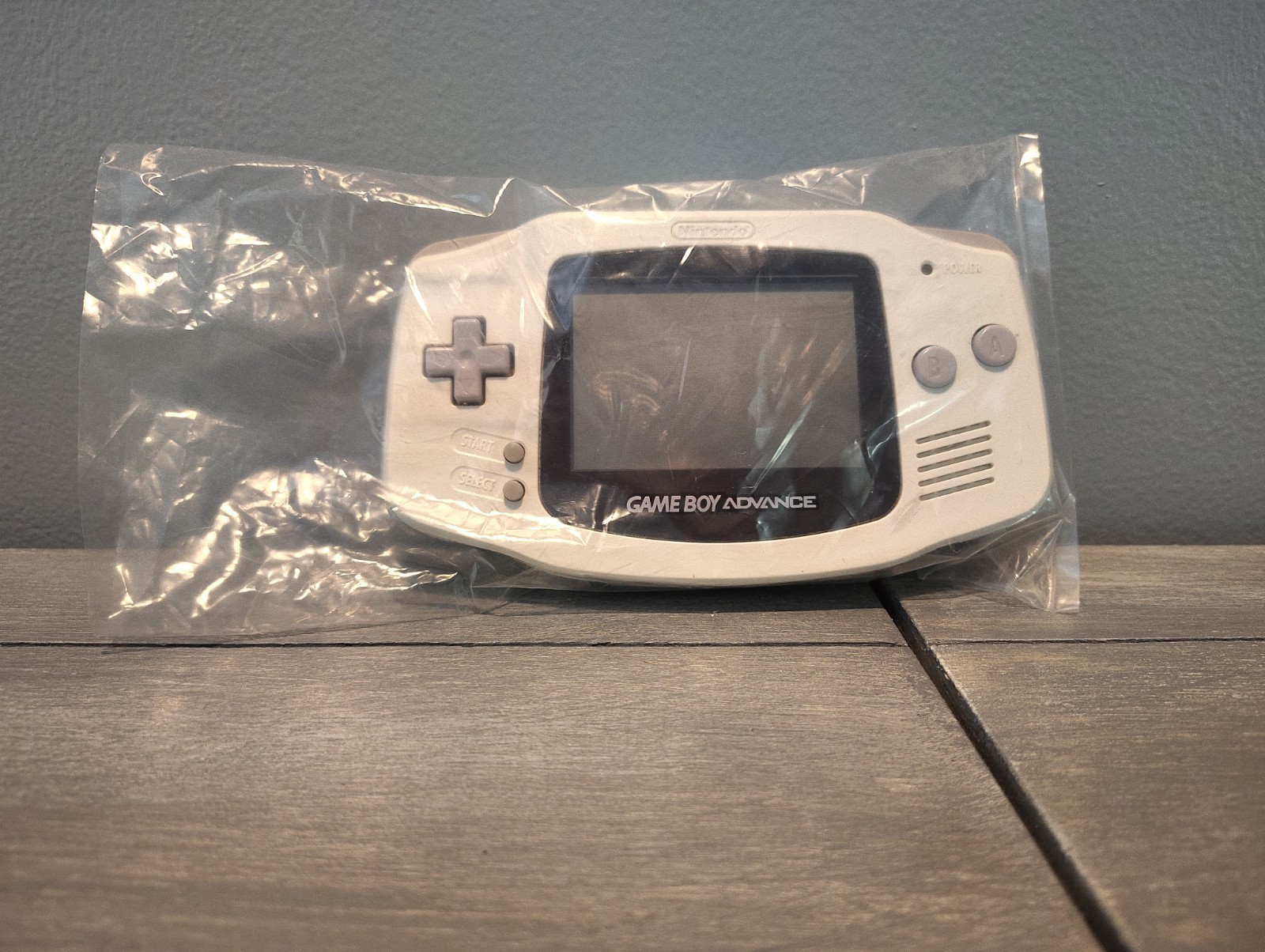 GAME BOY ADVANCE WHITE CONSOLE COMPLETE CIB Authentic Tested/Region Free