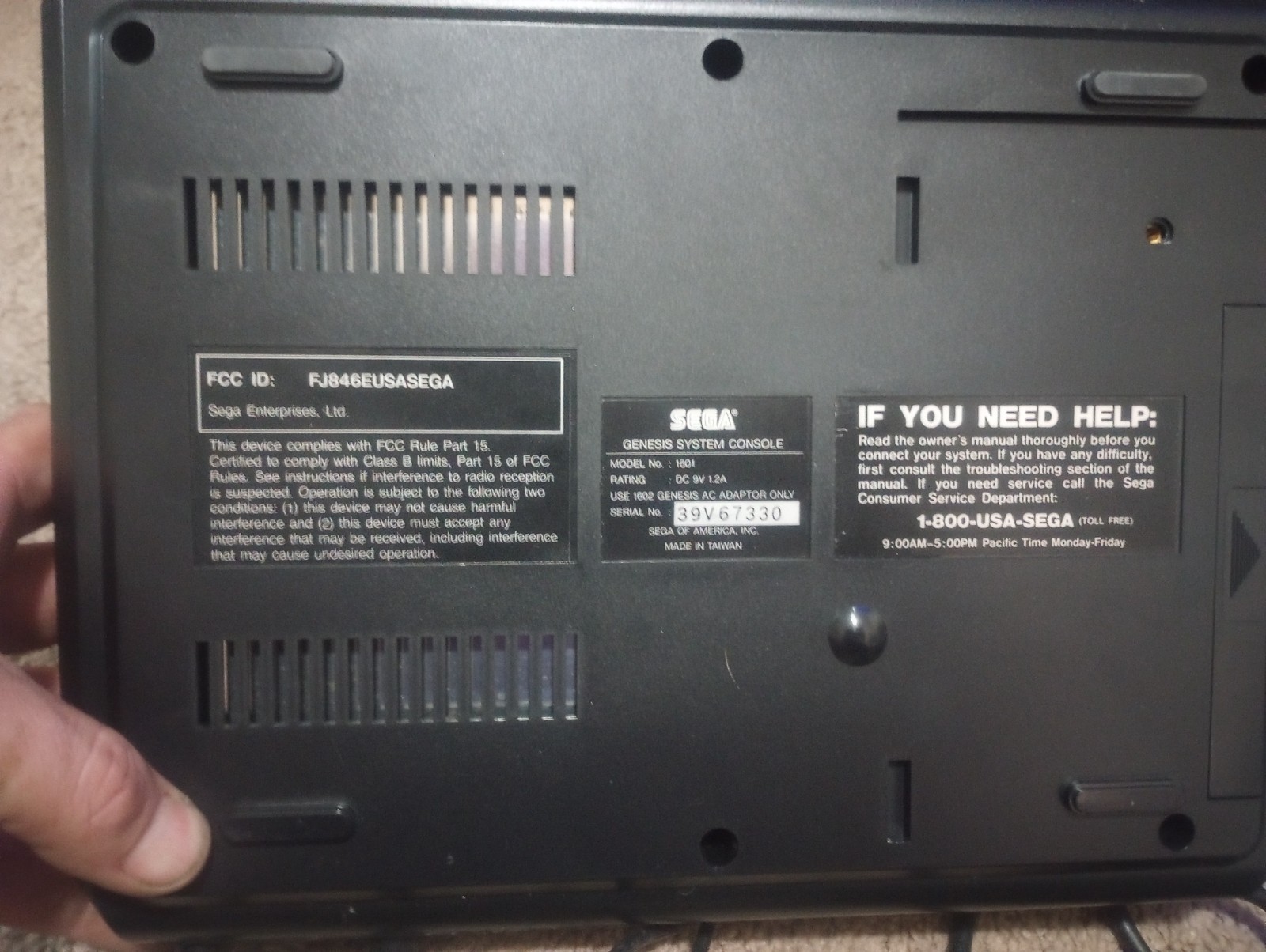 2-CONTROLLERS Original SEGA GENESIS Console MK-1601 Video Game System 1st Model