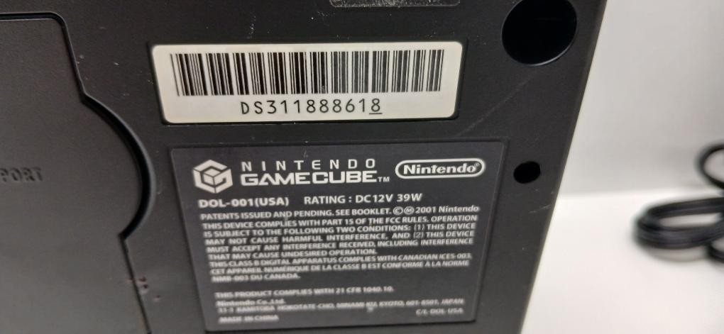 NINTENDO GAMECUBE DOL-001(USA) (P06034892)