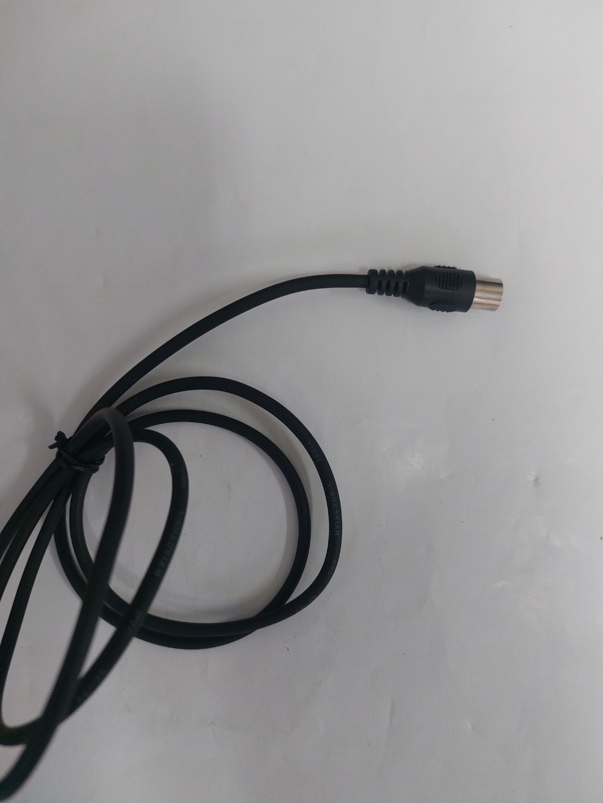 Atari from 90’s very good condition works perfectly fine with fancy games