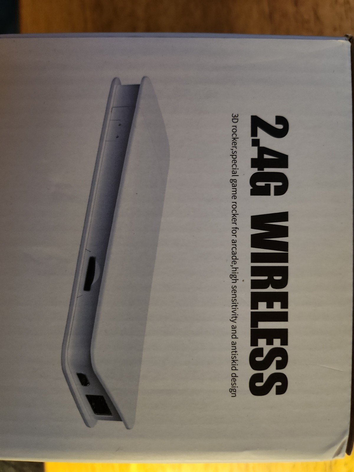 2.4G Wireless Game Stick With 20,000 Games Preloaded ￼￼