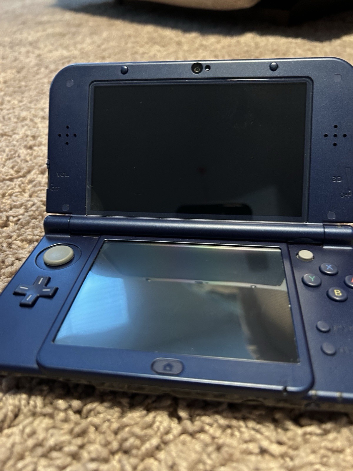 Nintendo 3ds Galaxy XL, in good condition, comes with box, charger, and 9 games!
