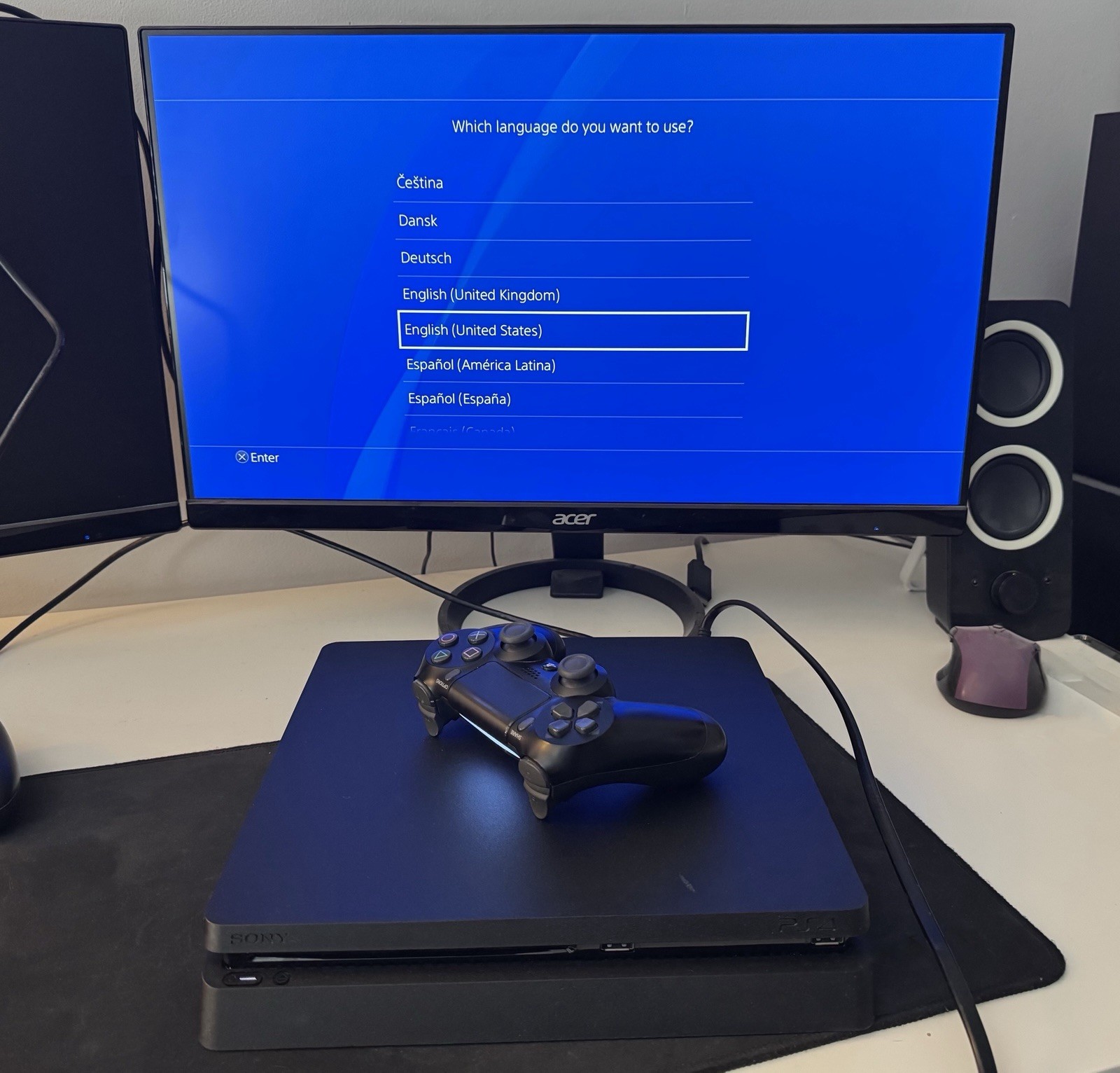 PlayStation 4 Slim Bundle/ 500gb/ DualShock 4/ Power+HDMI/ CoD: WW2/ Uncharted 4