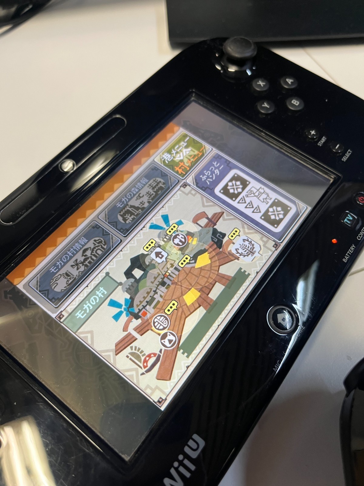 NINTENDO Wii U 32G MONSTER HUNTER 3G HD PREMIUM CONSOLE SET USED TESTED BOXED
