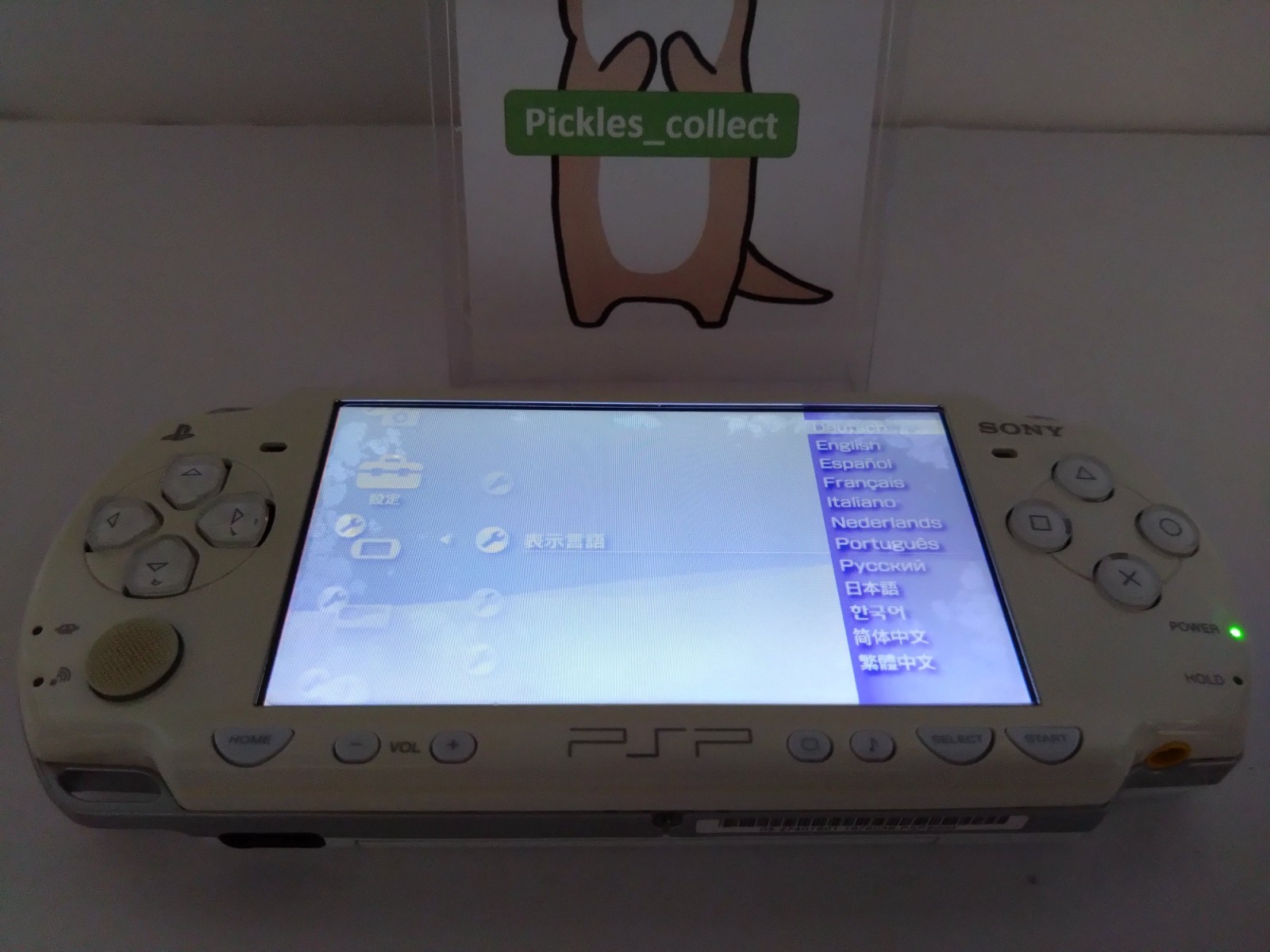 PSP 2000 White Console System Console only Tested No battery Region Free 0518D