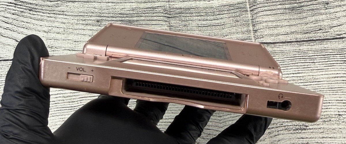 Nintendo DS Lite System Metallic Pink Best Friends Edition Paw Print UNTESTED