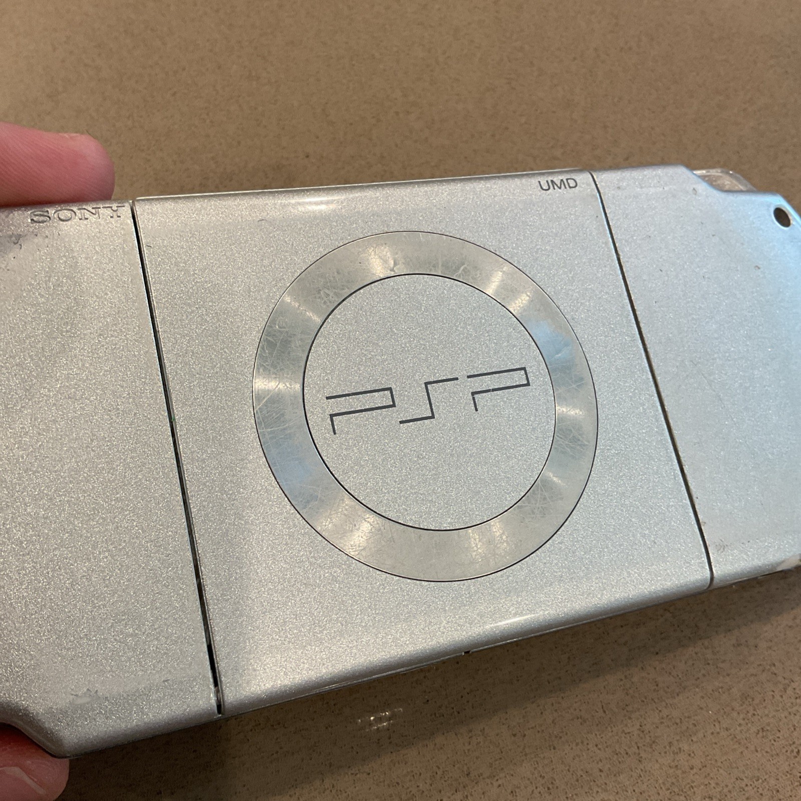 Sony PSP 2000 Silver System BROKEN PARTS ONLY Console Only