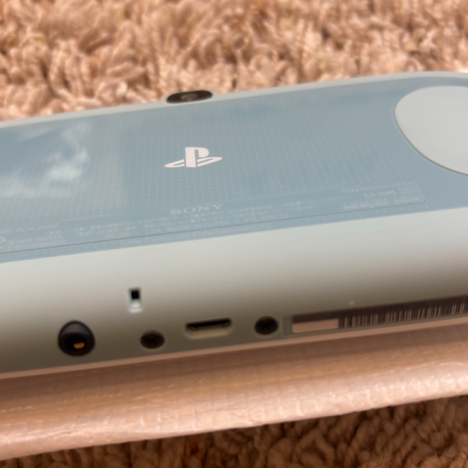 [Excellent] PS Vita PCH-2000 ZA14 Light Blue / White Sony Playstation Boxed