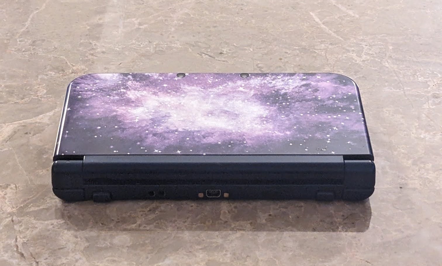 New Nintendo 3DS XL Galaxy Edition Handheld System – Purple with Case & Charger
