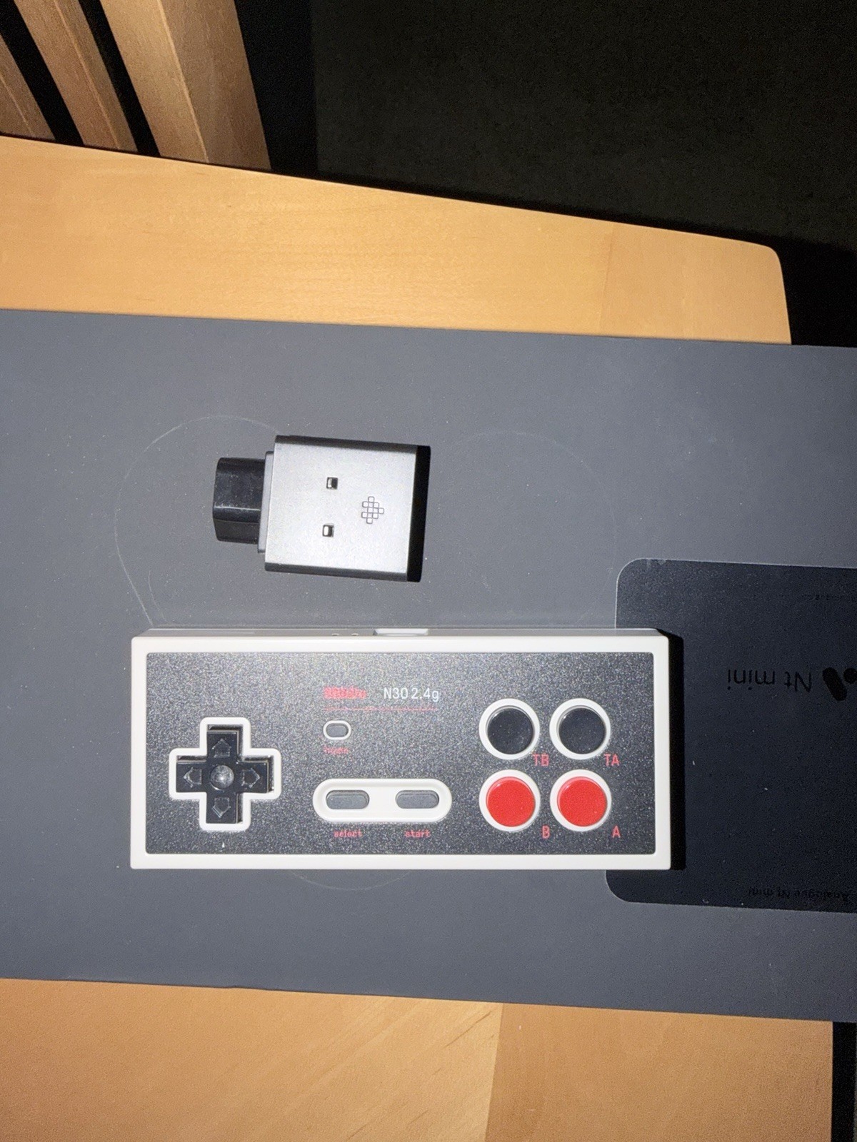 Analogue NT Mini V2 Noir CIB With Extra Controller