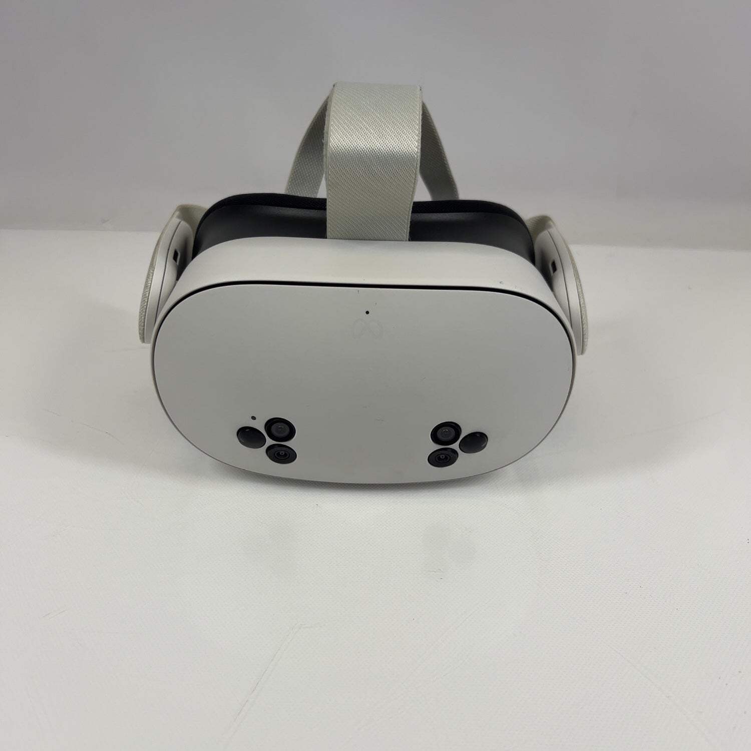 Meta Quest 3S 128GB Standalone All-in-One VR Headset P97