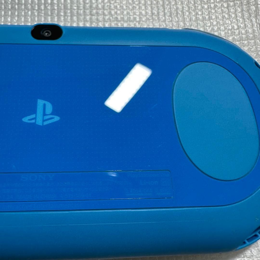 Sony PS Vita PCH-2000 ZA23 Aqua Blue Wi-Fi Box Charger 8GB Near Mint