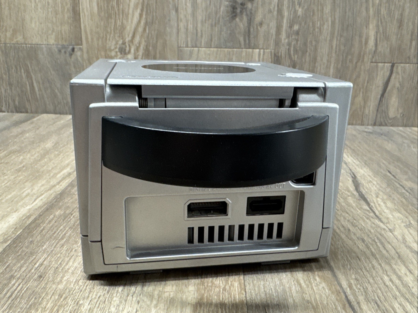 Nintendo GameCube Platinum Silver DOL-001(USA) Console W/ Games