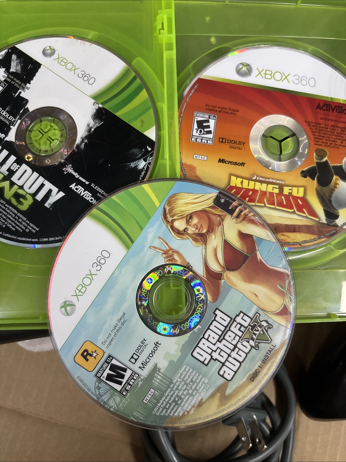 Microsoft Xbox 360 Game Lot Bundle 250GB Black Console 4 Controller Kinect