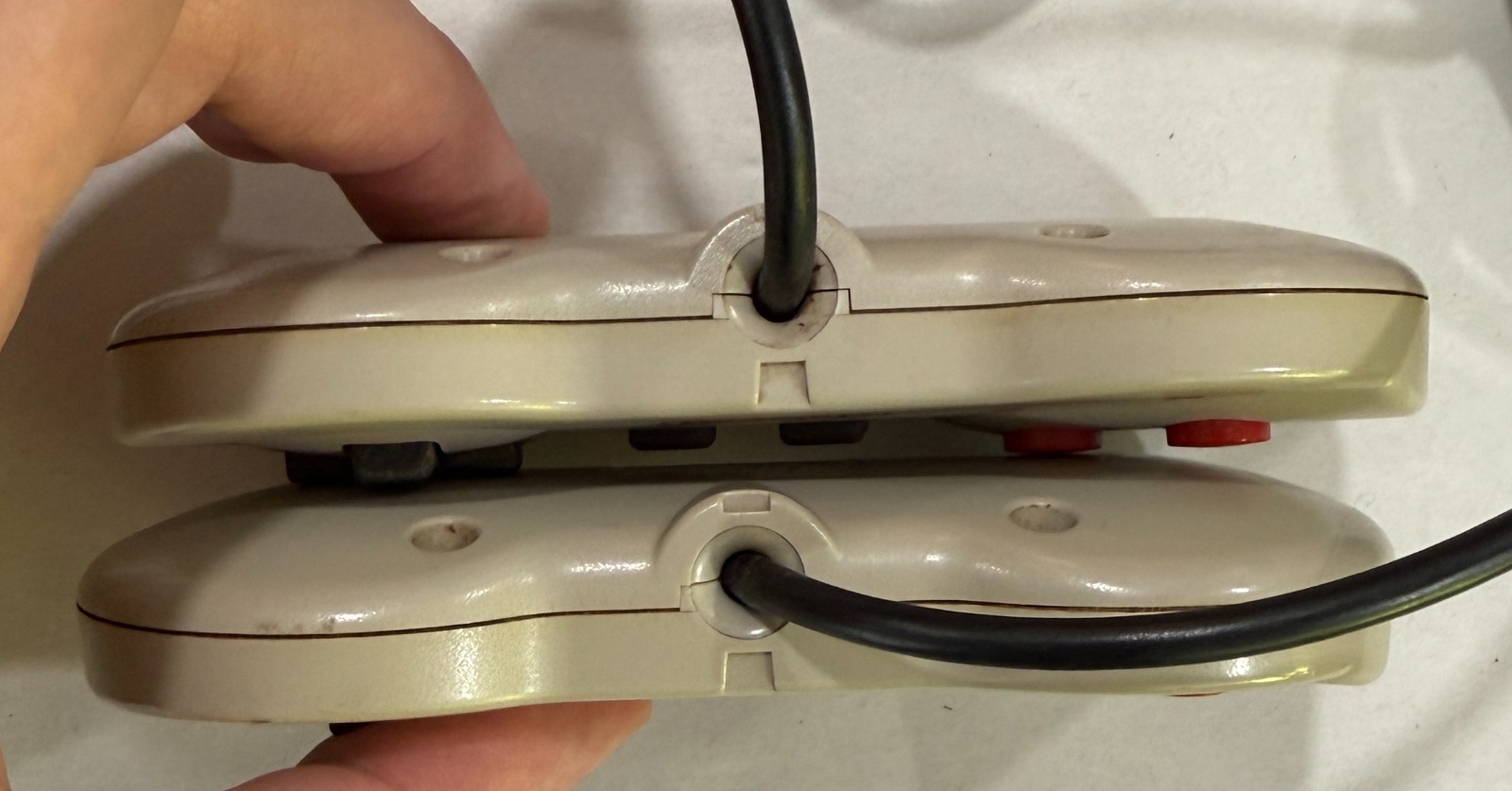 Nintendo NES-101 Top Loader – Working – Cables + Dog Bone Controllers – Deck