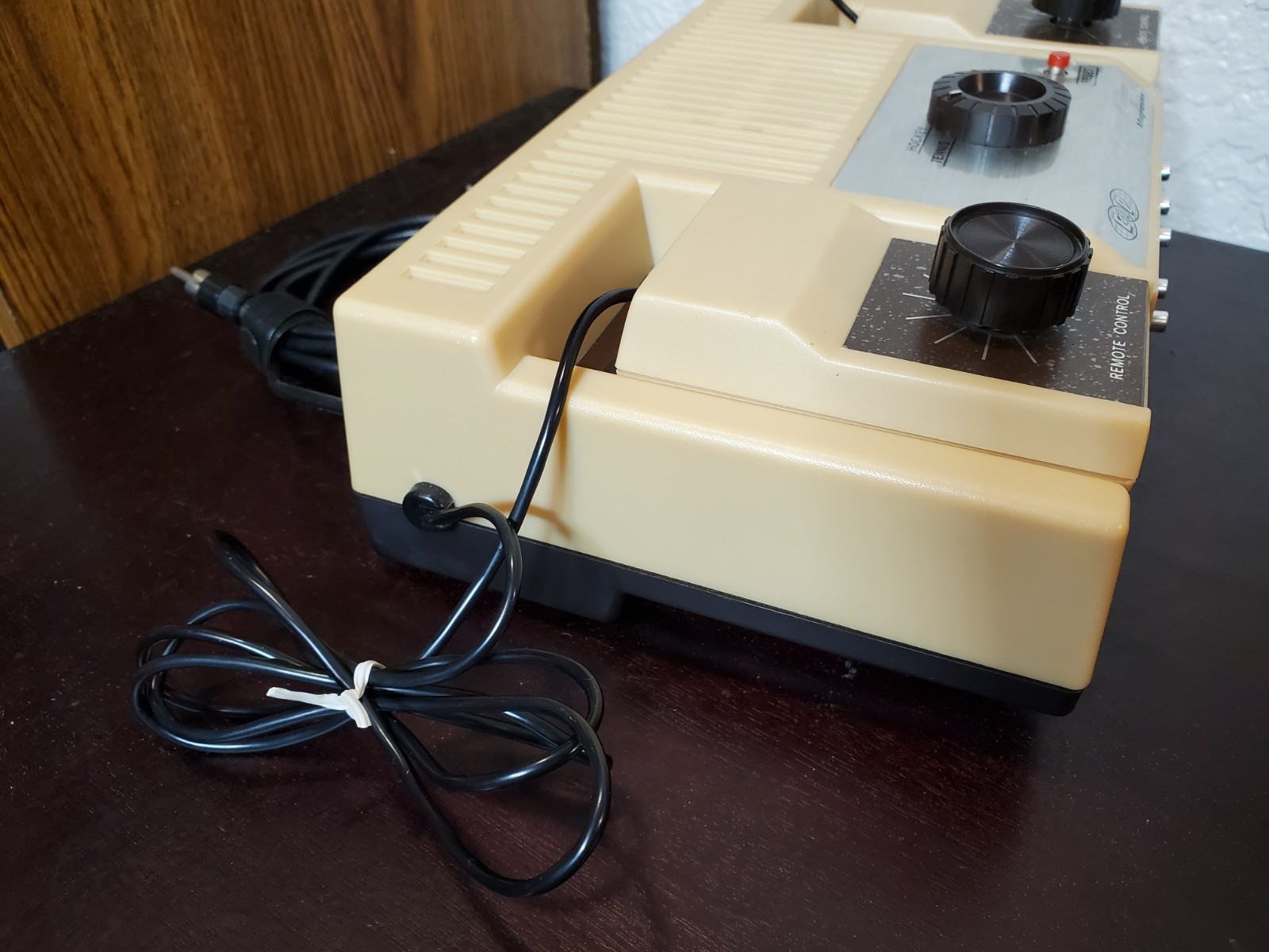 Magnavox E & P EP800 VINTAGE Electronic Video Game 1977, 4 modes, TESTED GOOD
