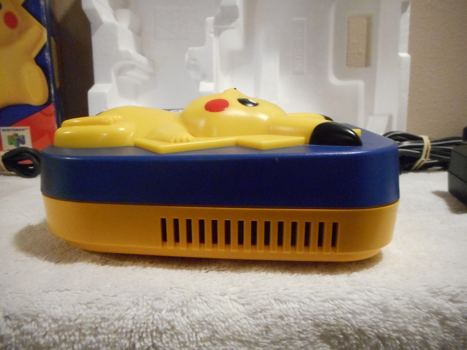 Nintendo 64 Pokémon Pikachu Edition Console – With Box and Foam – (NUS-101)