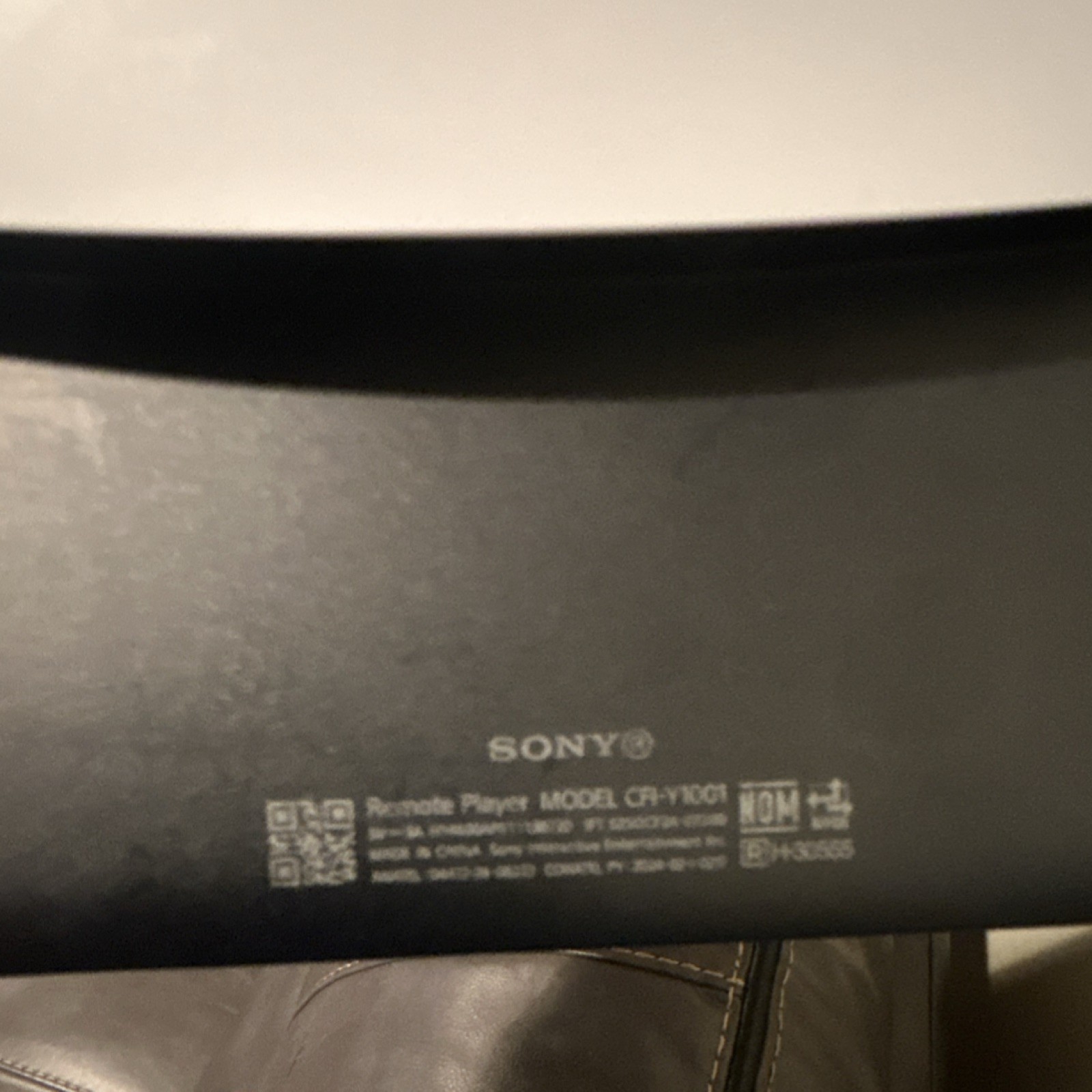 Sony PlayStation 5 Remote Play Handheld System CFI-Y1001 Wi-Fi White Black