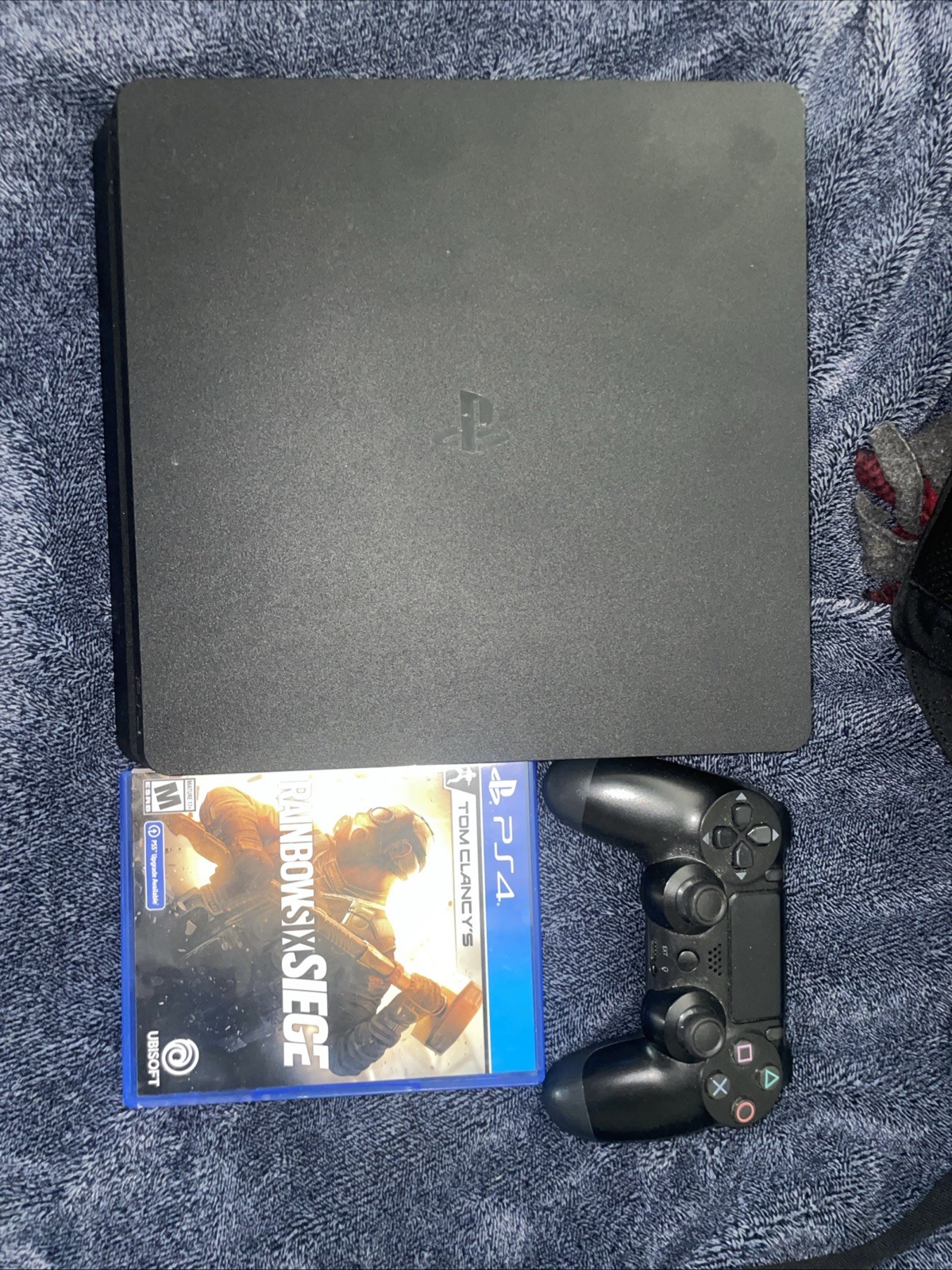 PlayStation 4 Slim Original Black 500GB Controller Siege Disc NOT included