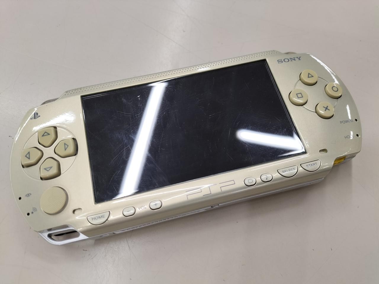 Initial Model Many exterior scratches Model PSP 1000 SONY