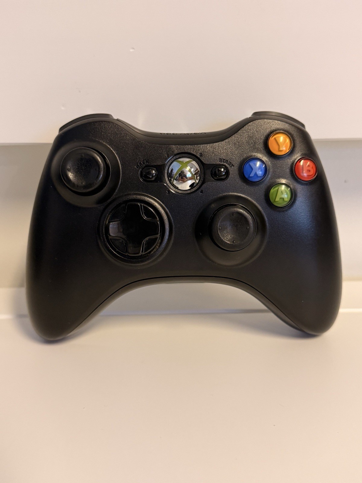 XBOX 360 E Console Model 1538 No Hard Drive w/Controller + Power Supply Tested
