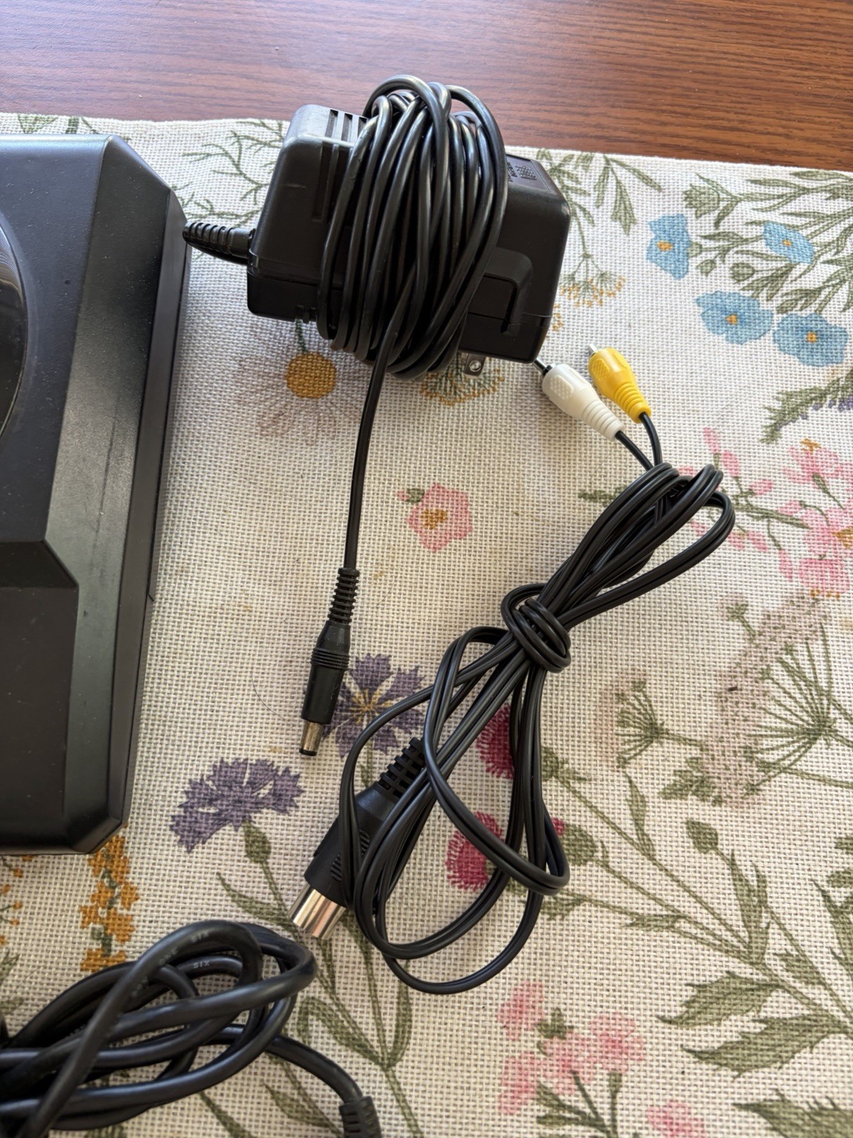 1989 Sega Genesis Model 1601 Video Game Console System Complete w/ Power Plug